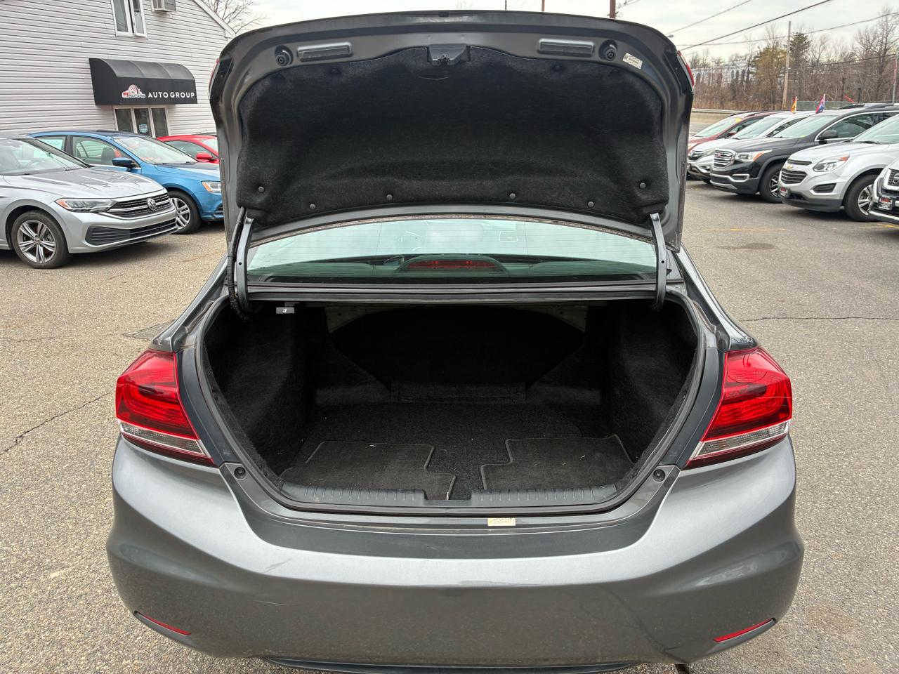 Honda Civic LX Sedan 5-Speed AT 2013