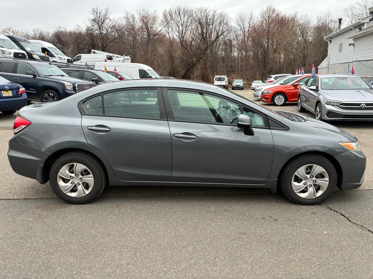 Honda Civic LX Sedan 5-Speed AT 2013