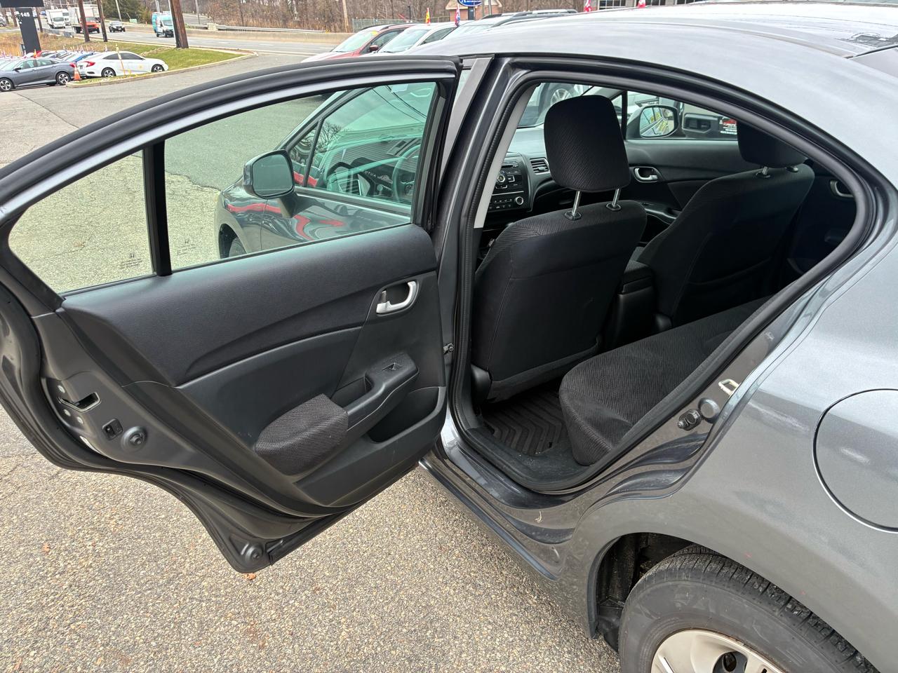 Honda Civic LX Sedan 5-Speed AT 2013