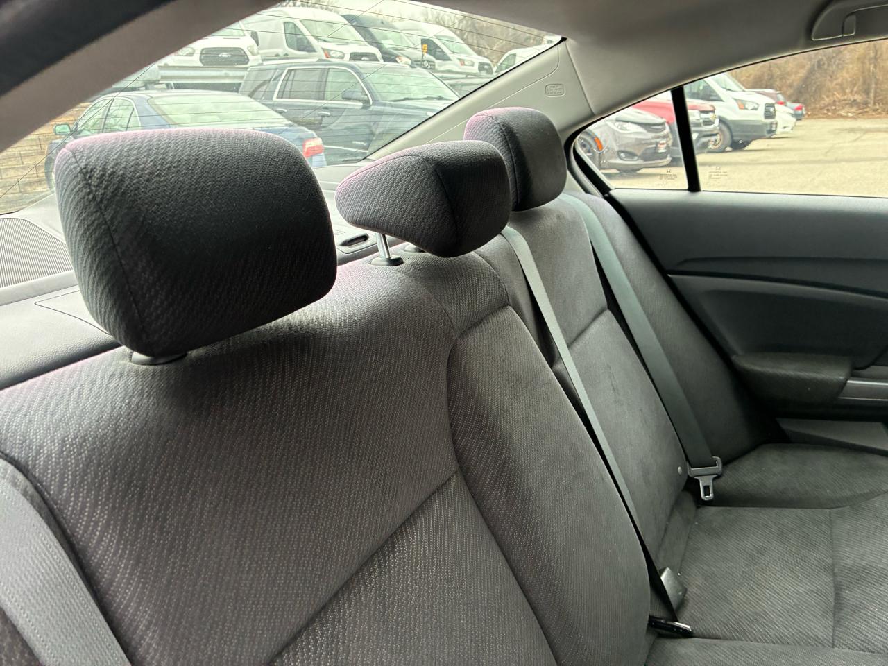 Honda Civic LX Sedan 5-Speed AT 2013