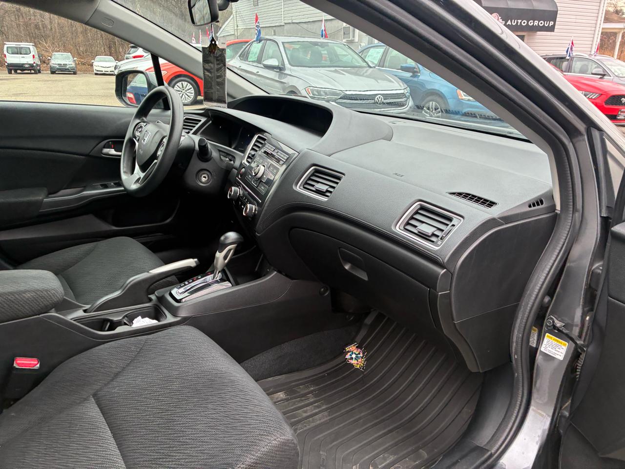 Honda Civic LX Sedan 5-Speed AT 2013