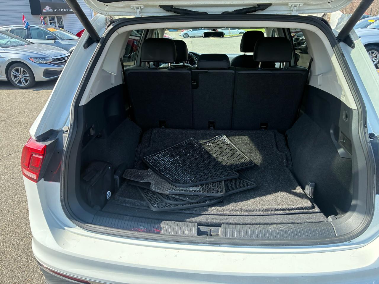 View vehicle photo 5