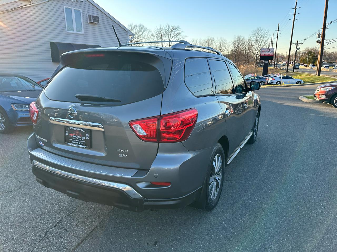 Nissan Pathfinder Platinum 4WD 2017