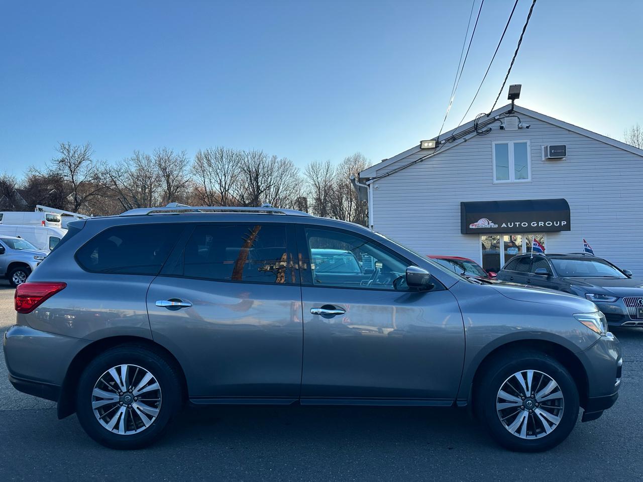 Nissan Pathfinder Platinum 4WD 2017