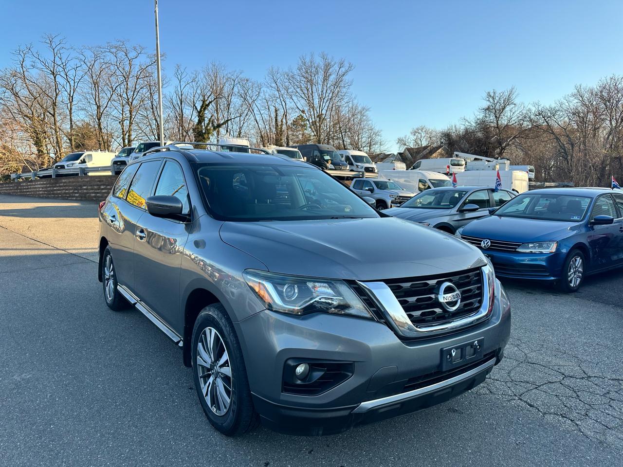 Nissan Pathfinder Platinum 4WD 2017