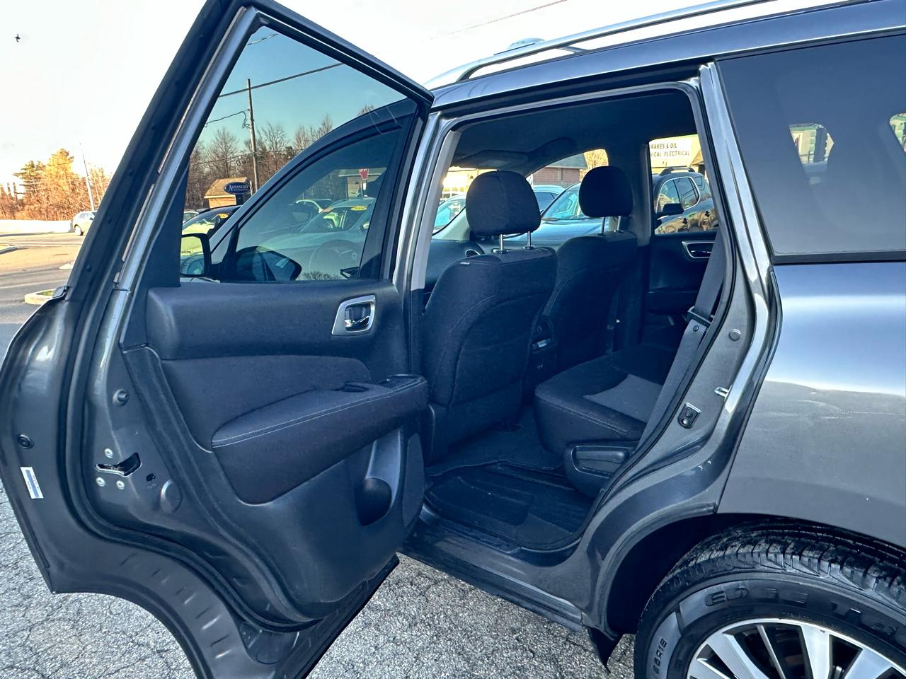 Nissan Pathfinder Platinum 4WD 2017