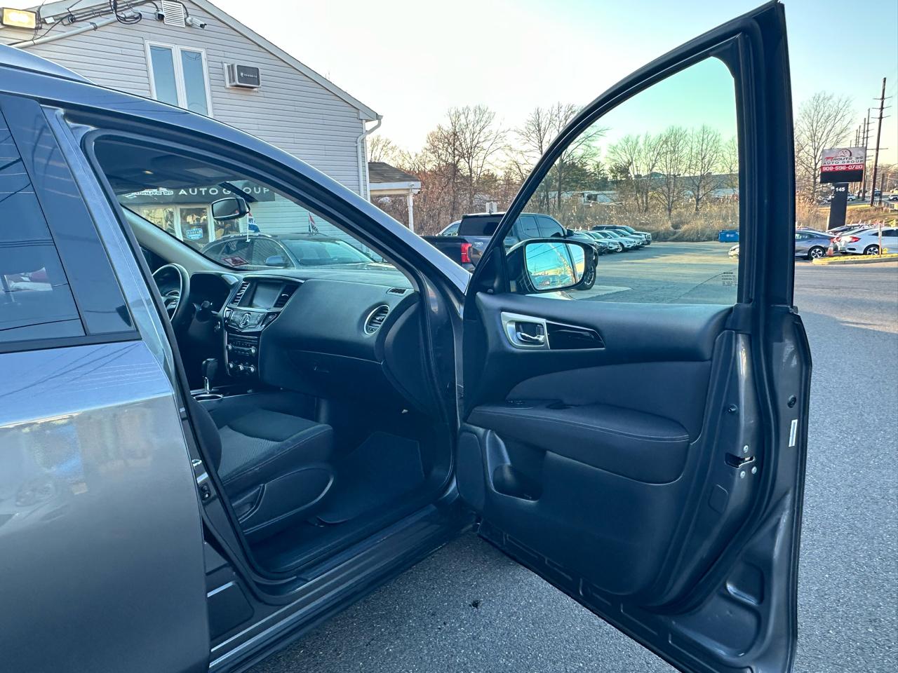 Nissan Pathfinder Platinum 4WD 2017