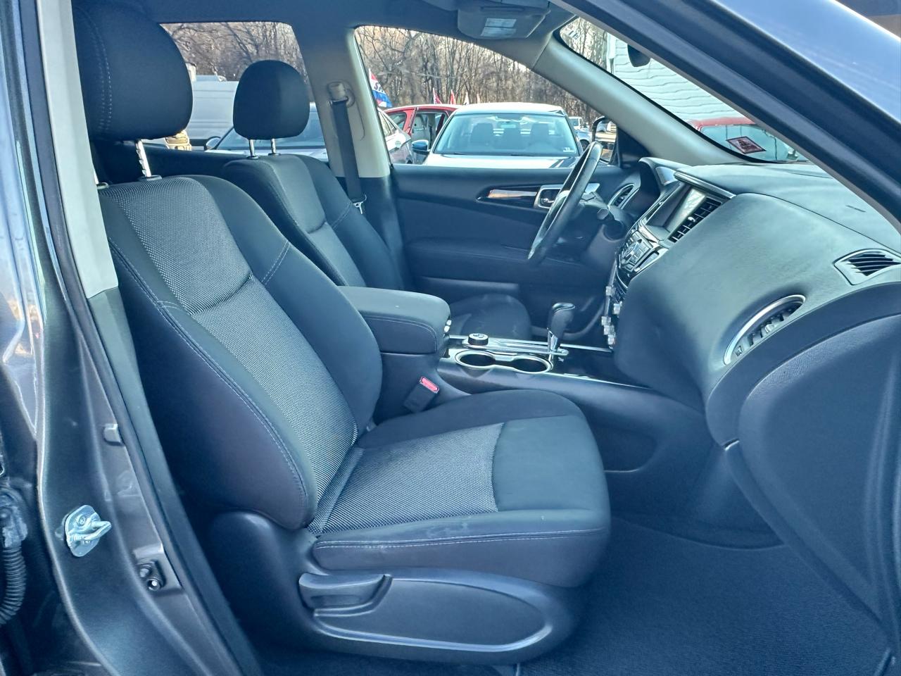 Nissan Pathfinder Platinum 4WD 2017