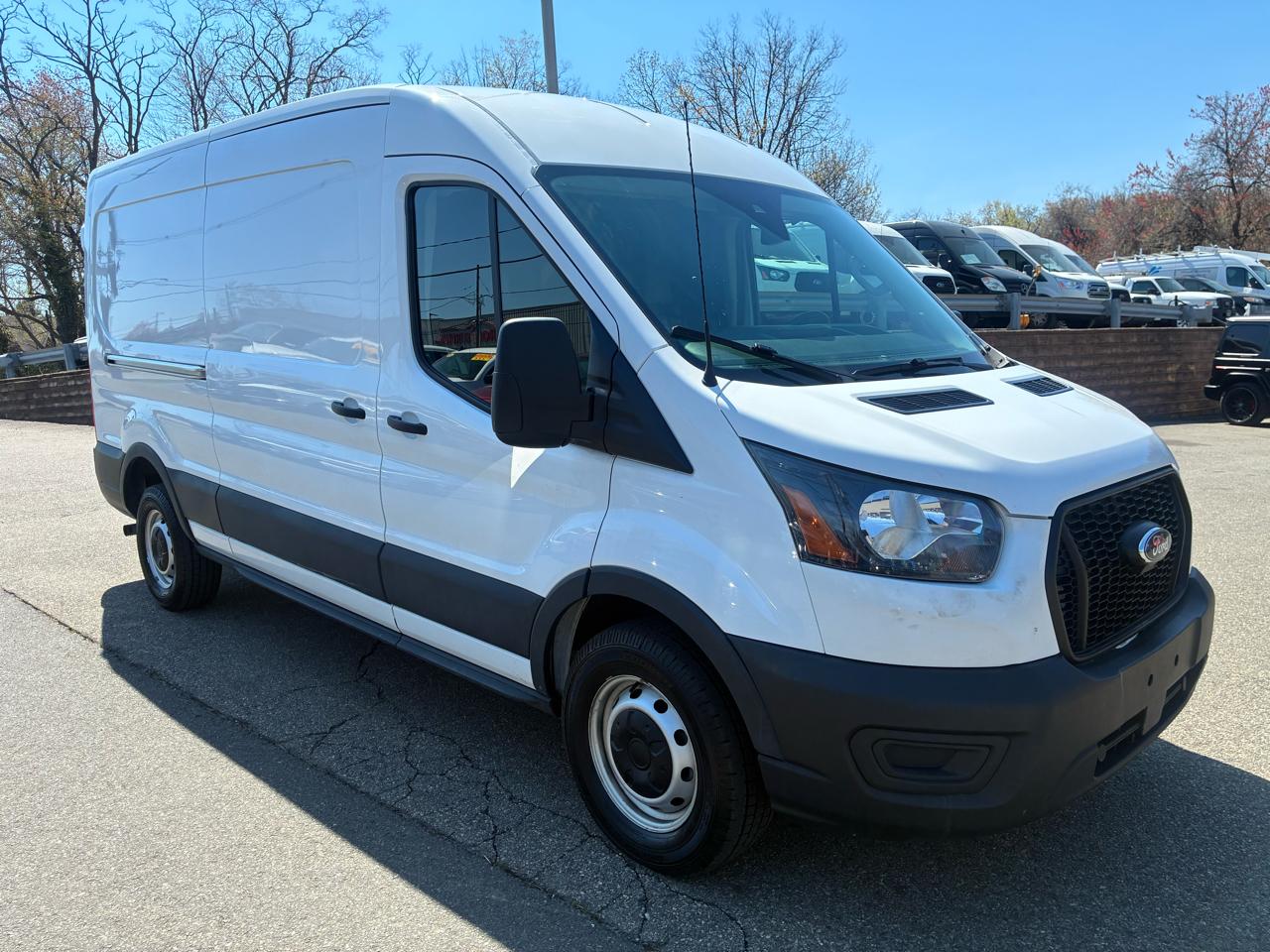 Ford Transit 150 Van Med. Roof w/Sliding Pass. 130-in. WB 2022