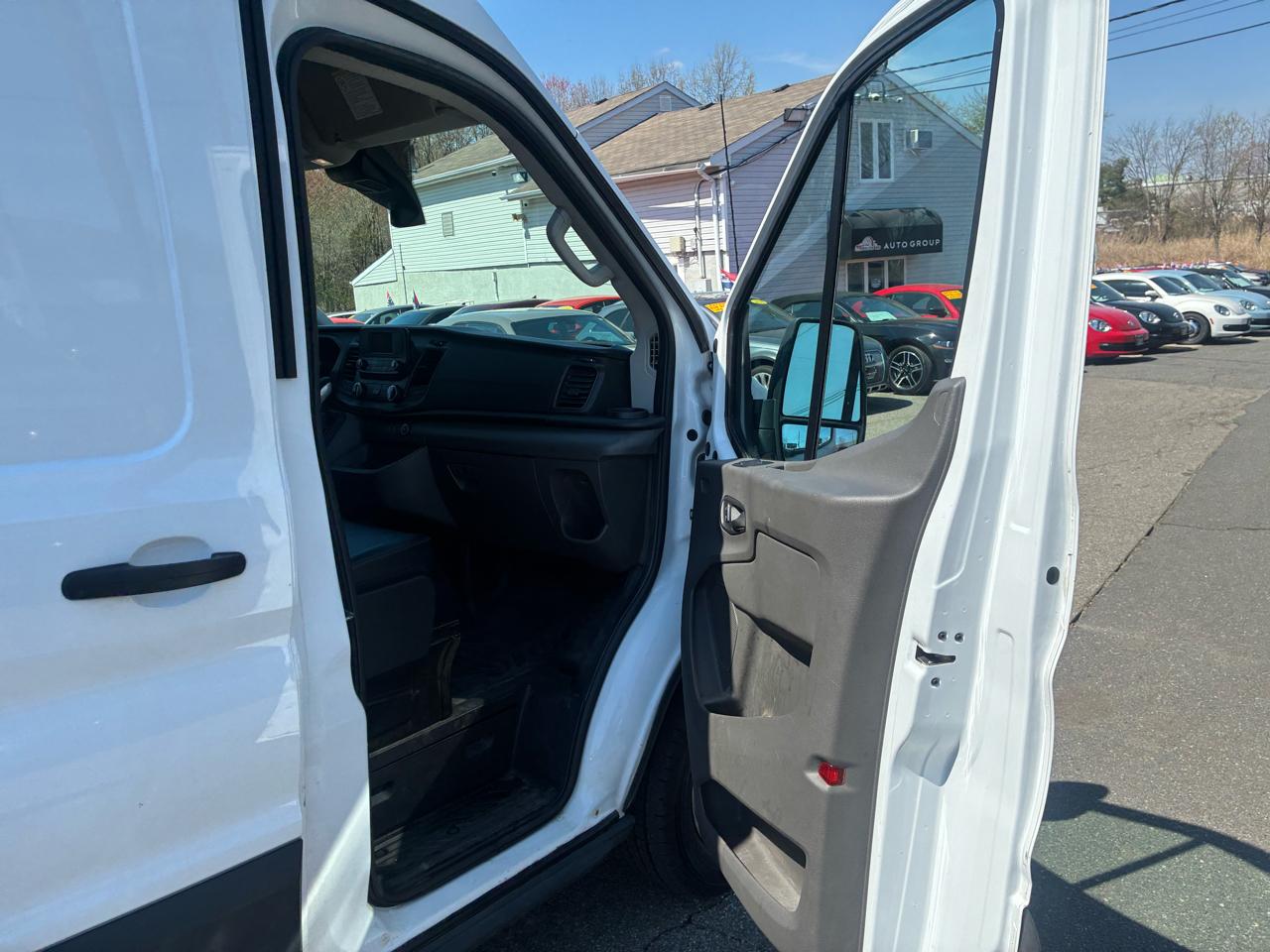 Ford Transit 150 Van Med. Roof w/Sliding Pass. 130-in. WB 2022