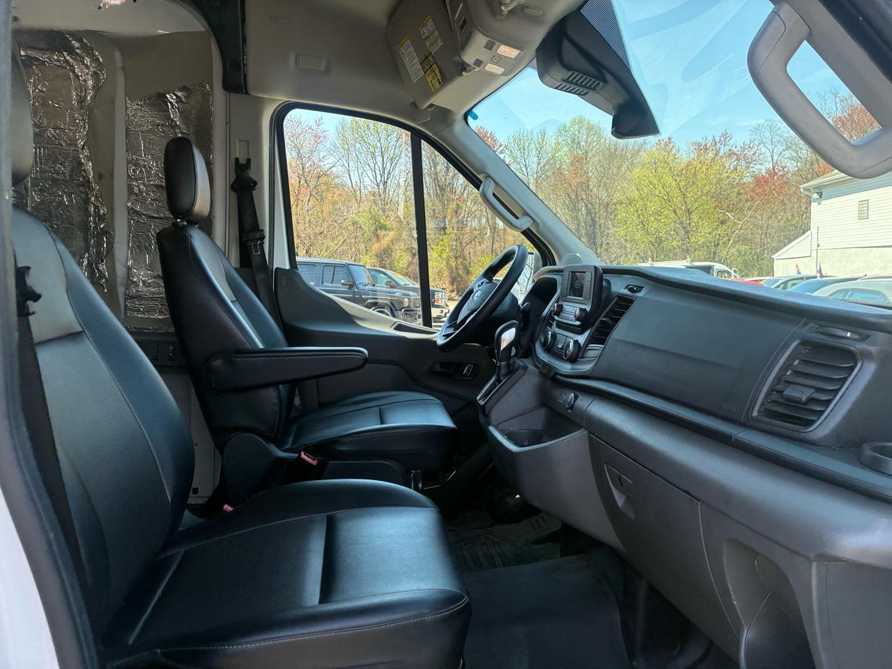 Ford Transit 150 Van Med. Roof w/Sliding Pass. 130-in. WB 2022