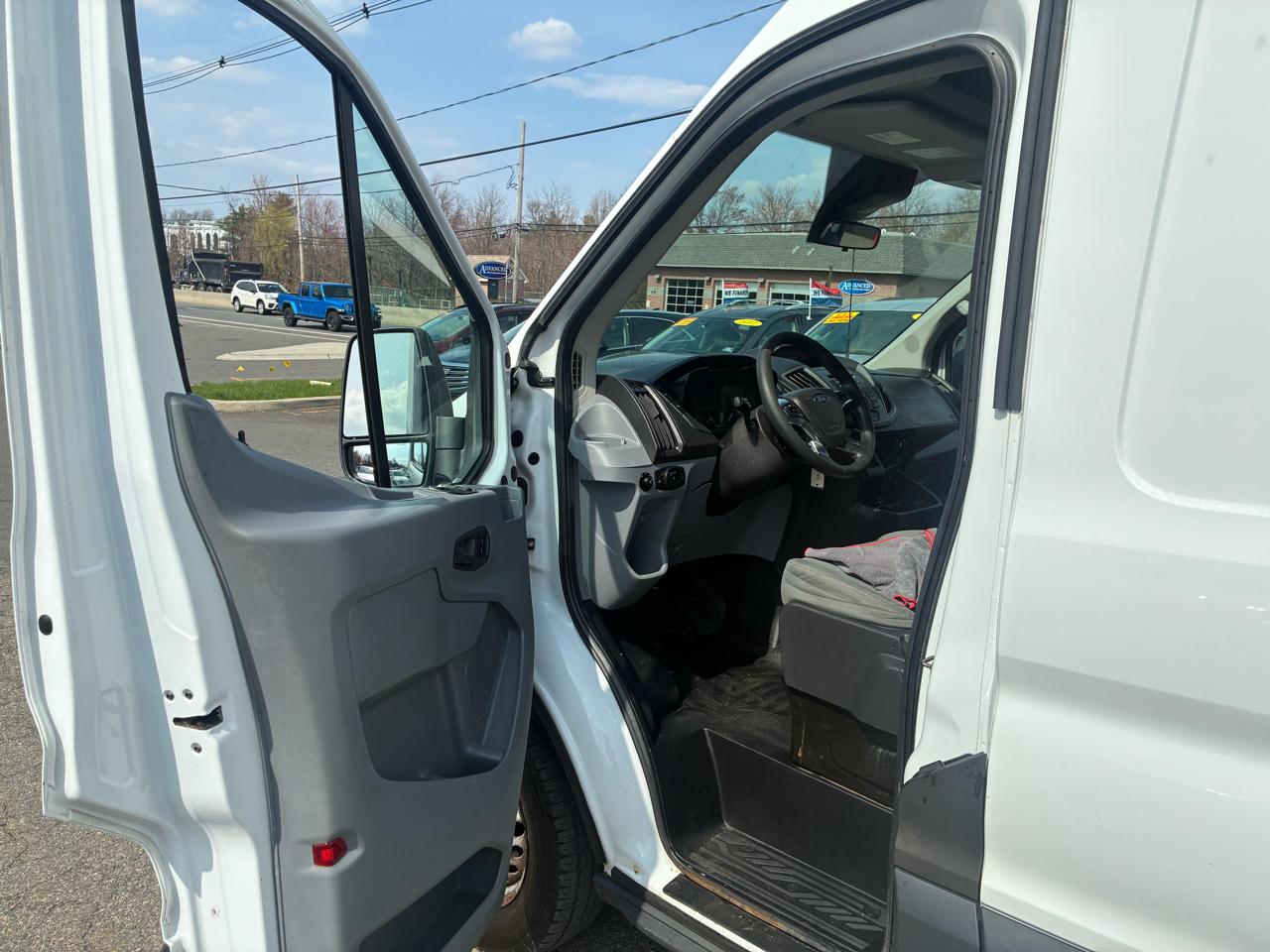 Ford Transit 250 Van Med. Roof w/Sliding Pass. 148-in. WB 2016