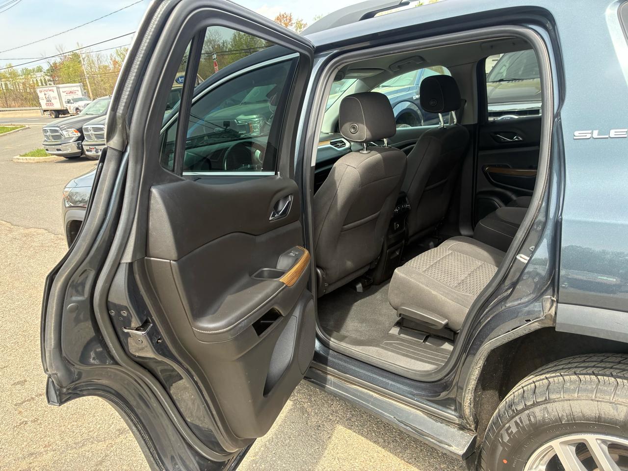 GMC Acadia SLE-2 FWD 2019