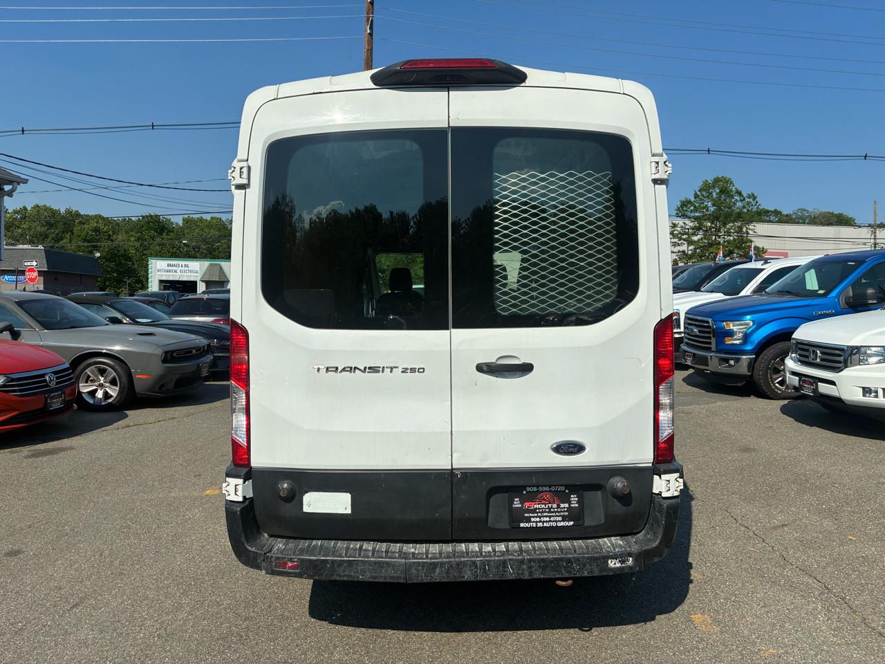 Ford Transit 250 Van Med. Roof w/Sliding Pass. 148-in. WB 2019