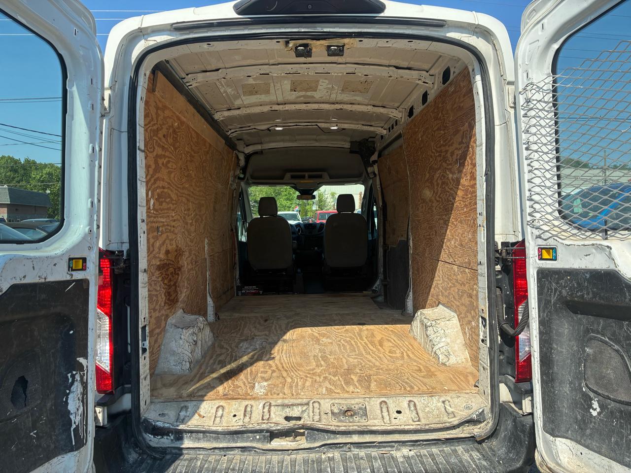 Ford Transit 250 Van Med. Roof w/Sliding Pass. 148-in. WB 2019