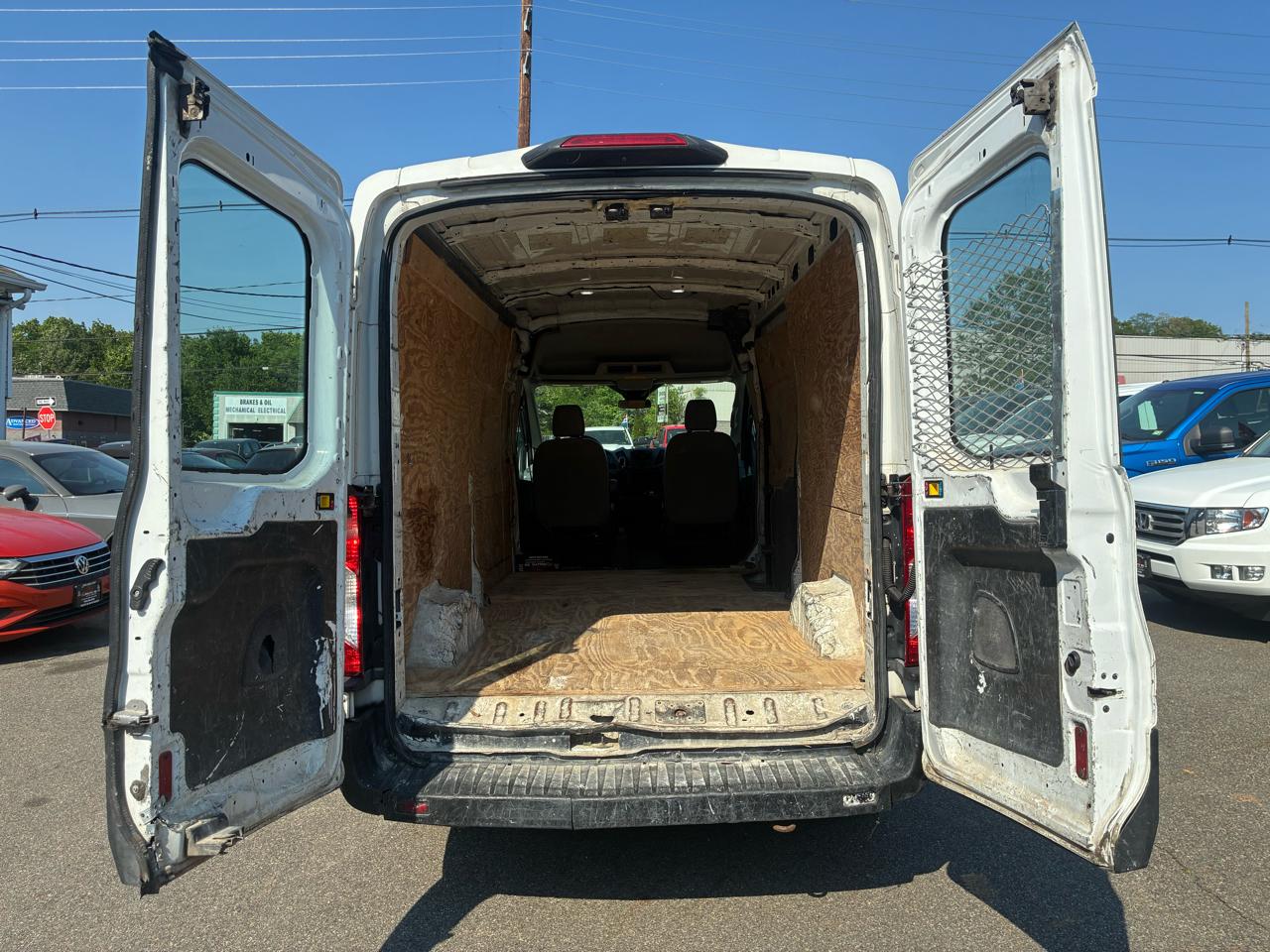 Ford Transit 250 Van Med. Roof w/Sliding Pass. 148-in. WB 2019