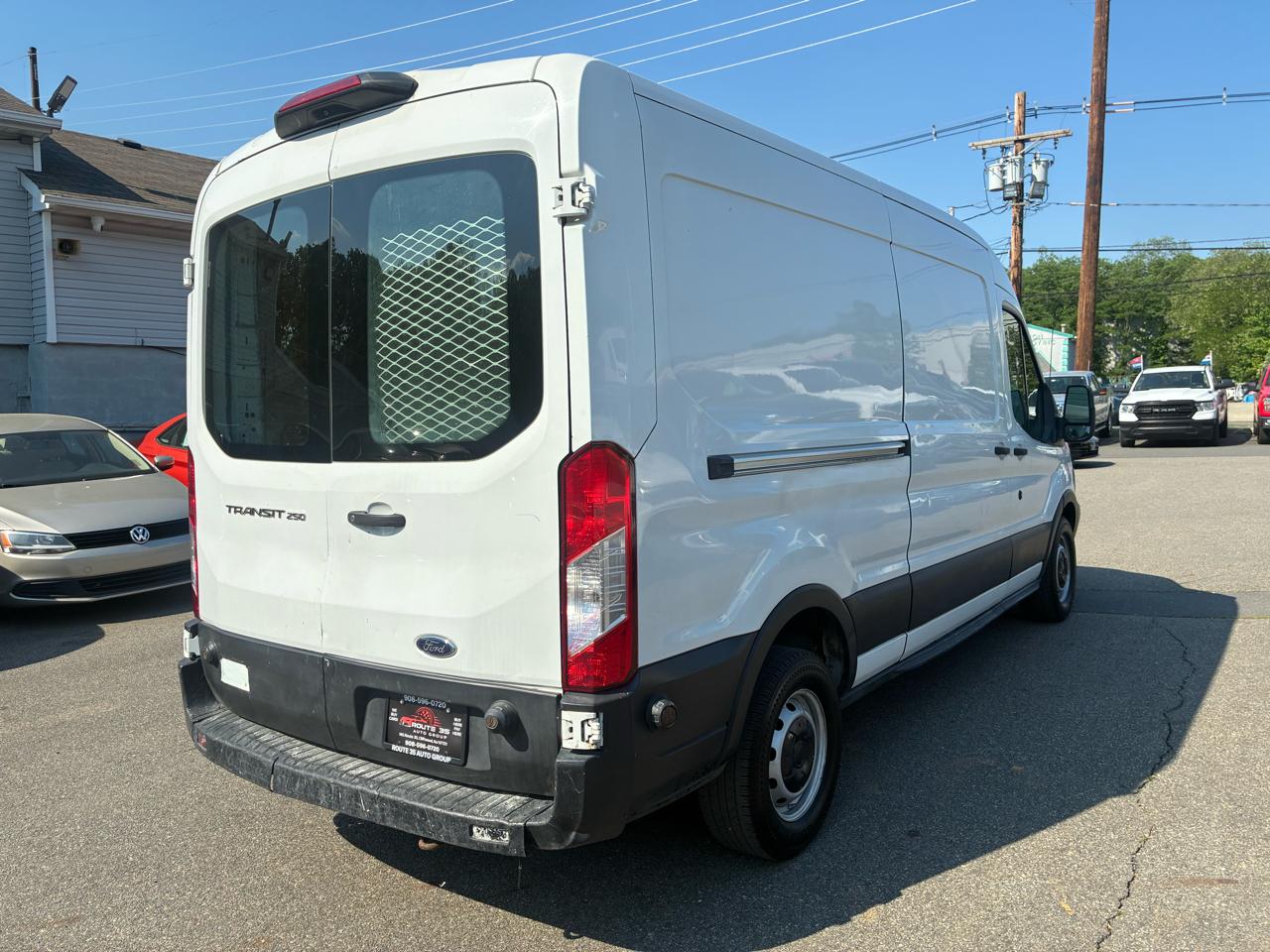 Ford Transit 250 Van Med. Roof w/Sliding Pass. 148-in. WB 2019