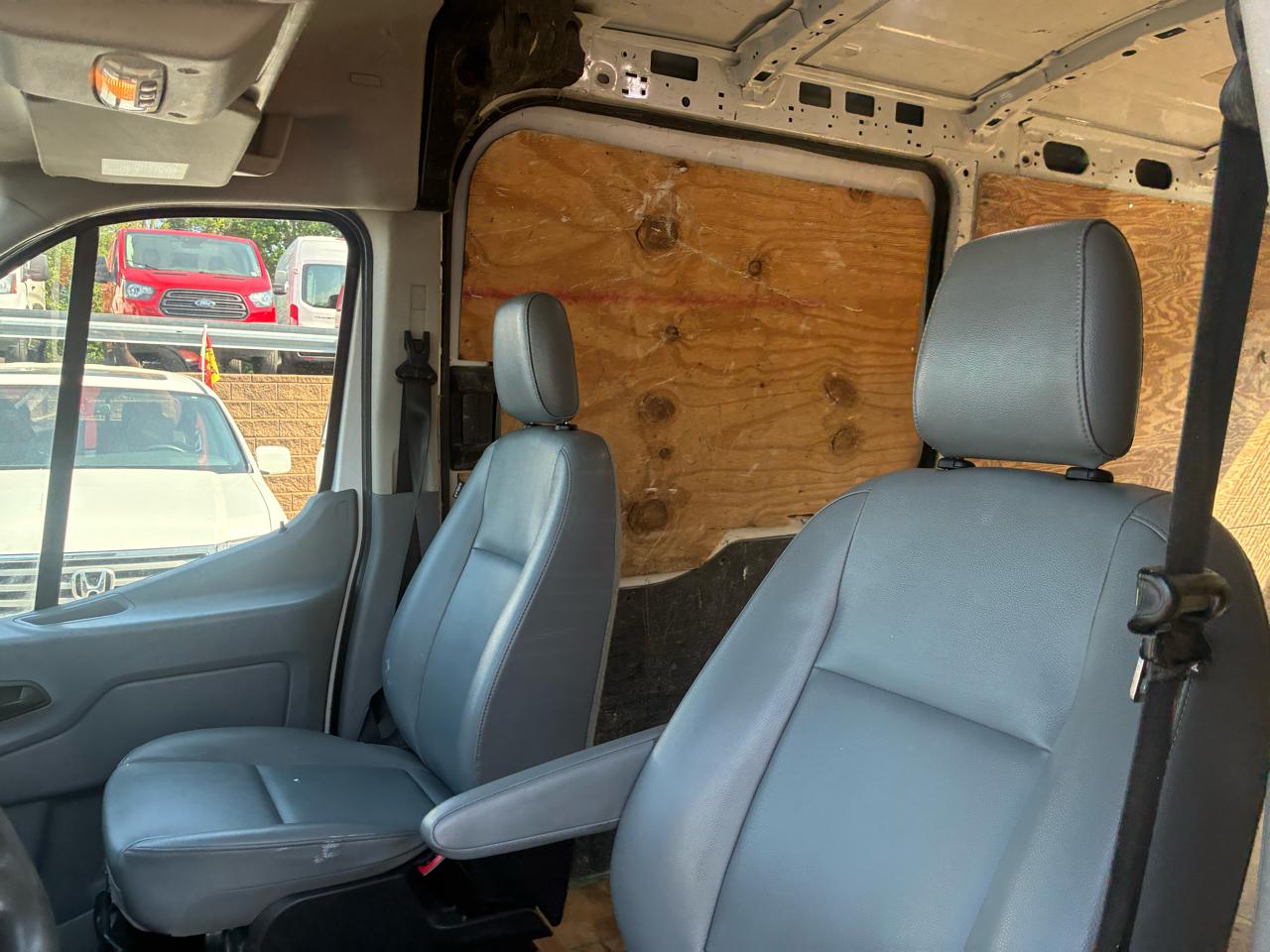 Ford Transit 250 Van Med. Roof w/Sliding Pass. 148-in. WB 2019