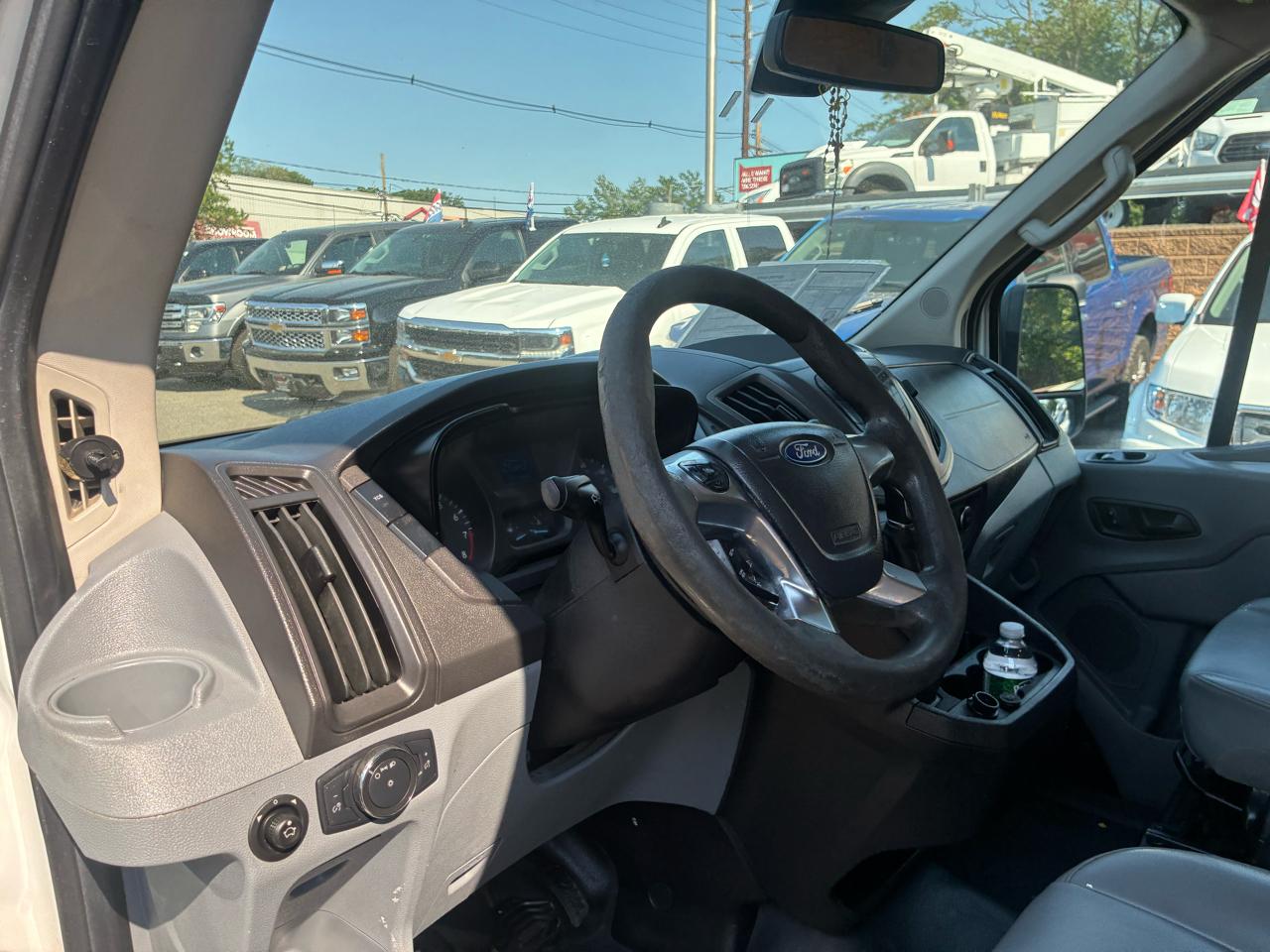 Ford Transit 250 Van Med. Roof w/Sliding Pass. 148-in. WB 2019