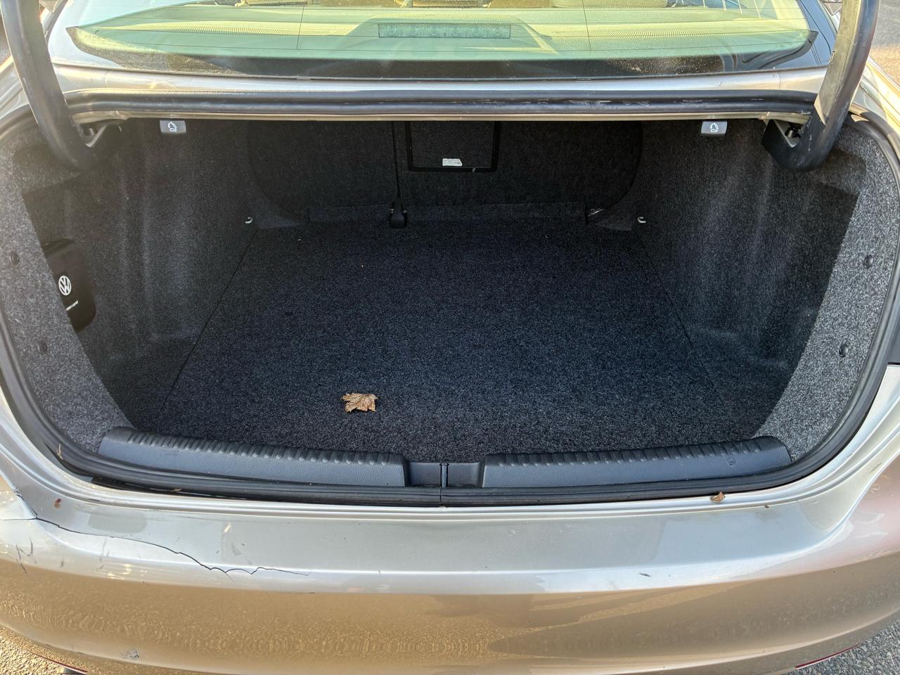 Volkswagen Jetta SE 2014