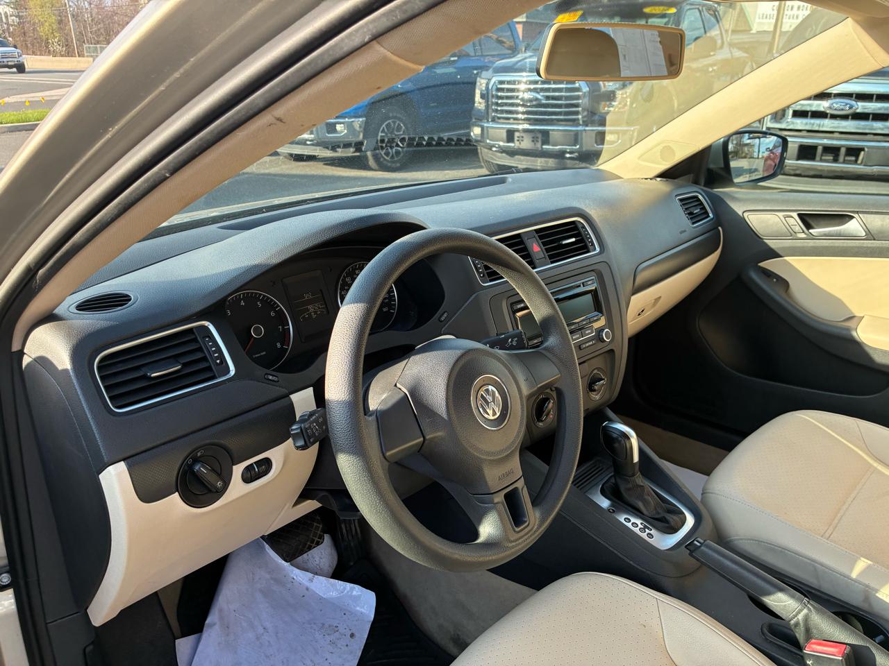 Volkswagen Jetta SE 2014