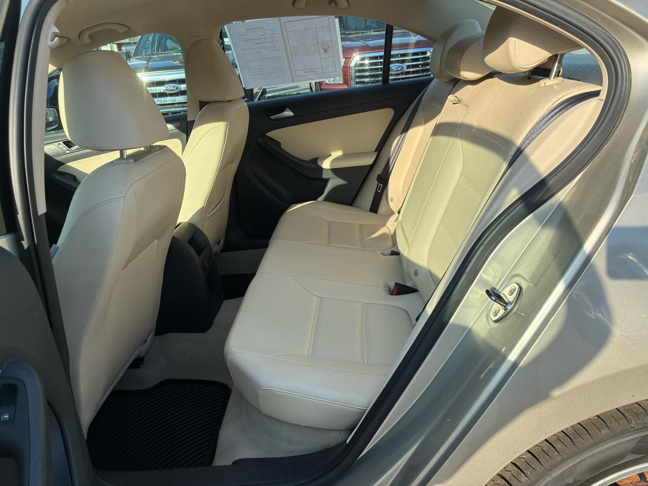 Volkswagen Jetta SE 2014