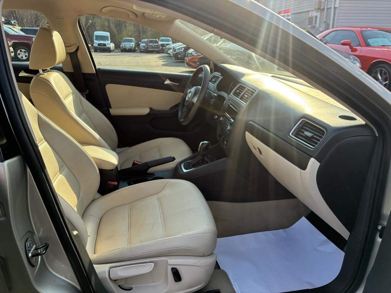 Volkswagen Jetta SE 2014
