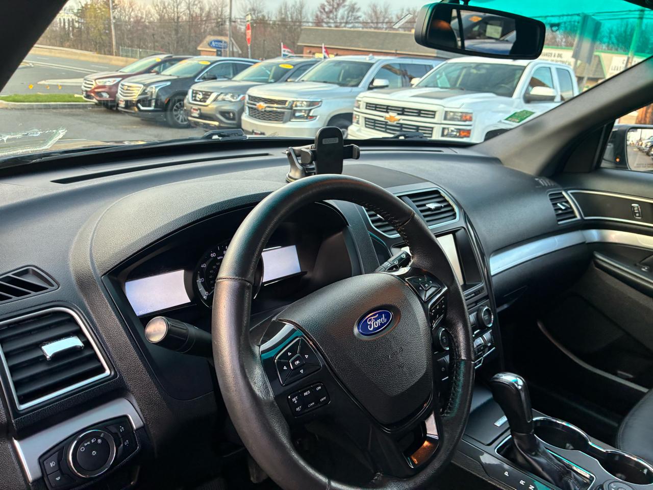 Ford Explorer XLT 4WD 2016