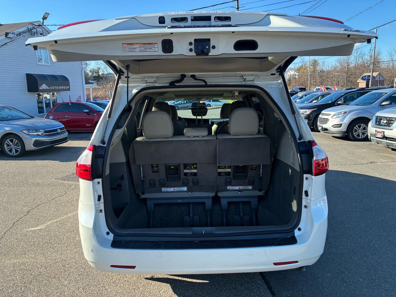 Toyota Sienna Limited Premium 7-Passenger 2017