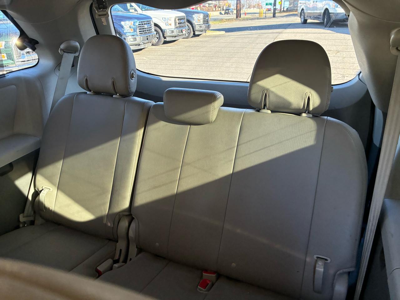 Toyota Sienna Limited Premium 7-Passenger 2017