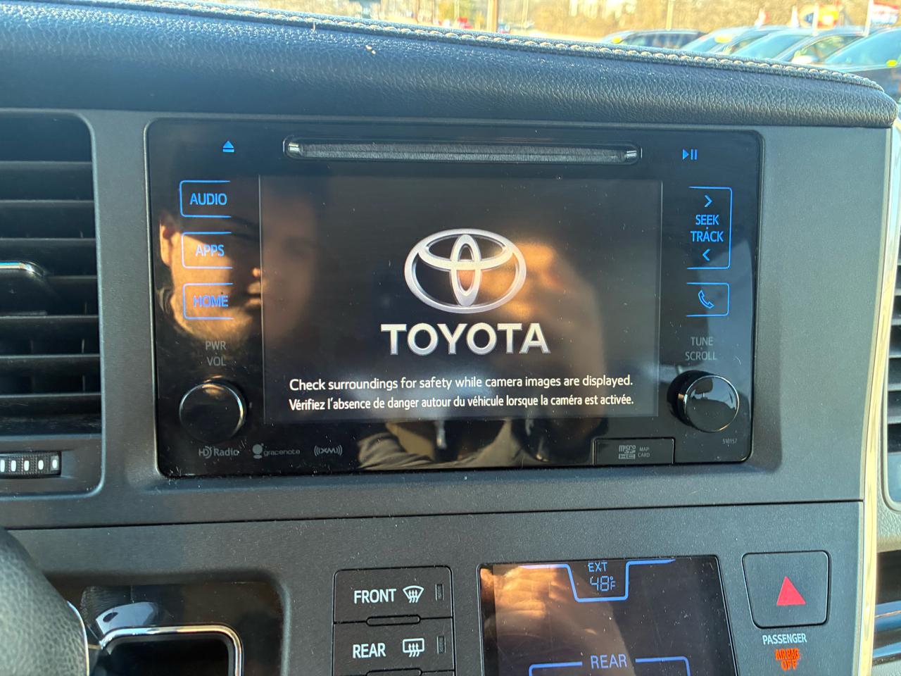 Toyota Sienna Limited Premium 7-Passenger 2017