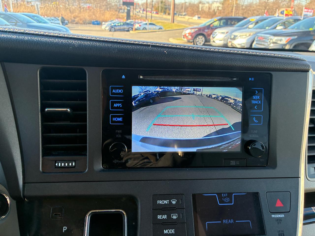 Toyota Sienna Limited Premium 7-Passenger 2017