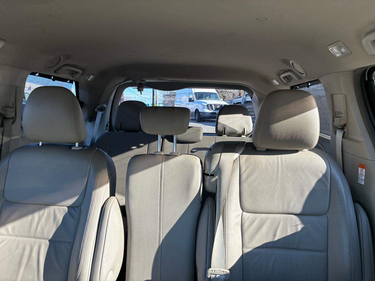 Toyota Sienna Limited Premium 7-Passenger 2017
