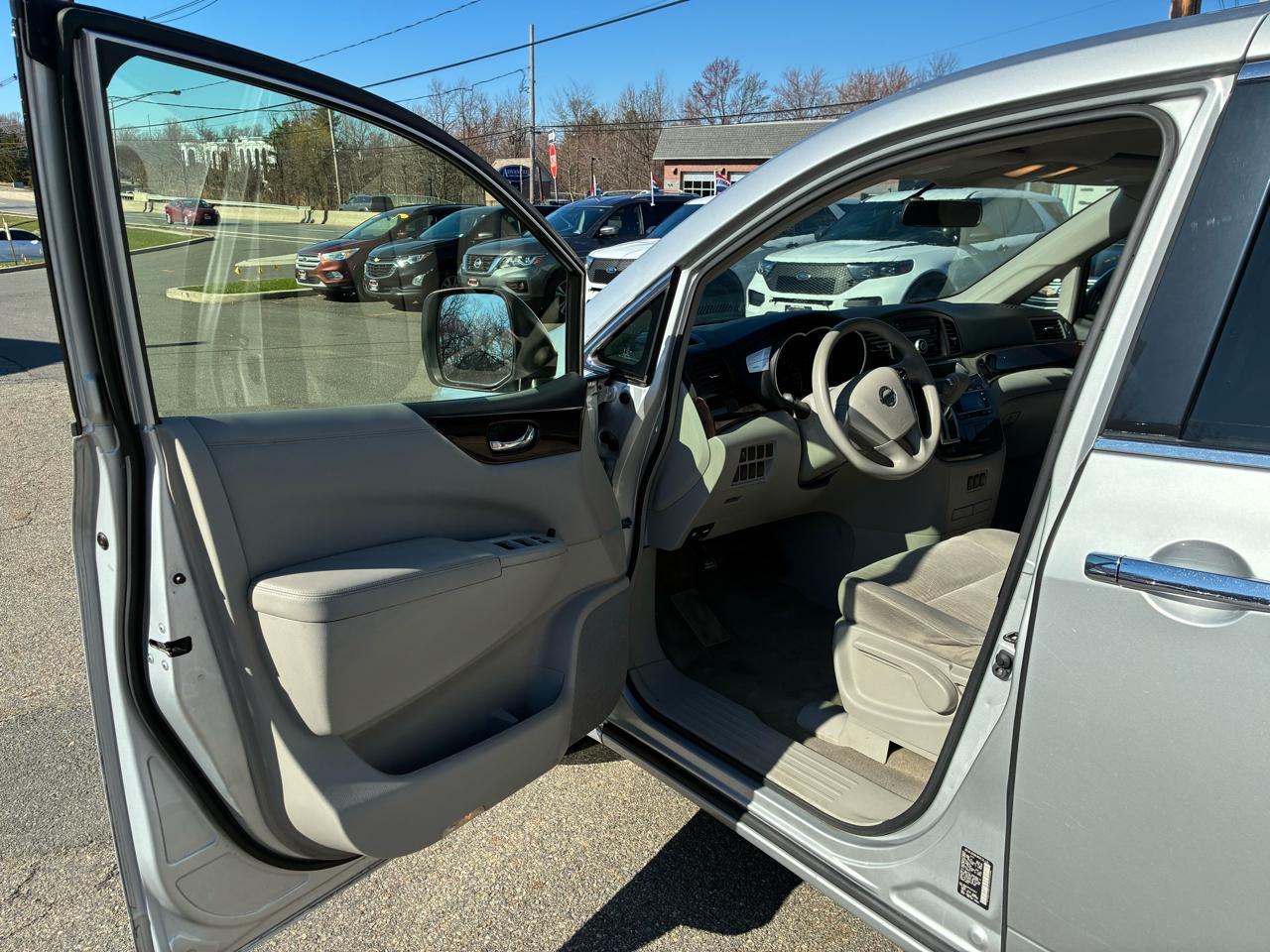 Nissan Quest 3.5 S 2012