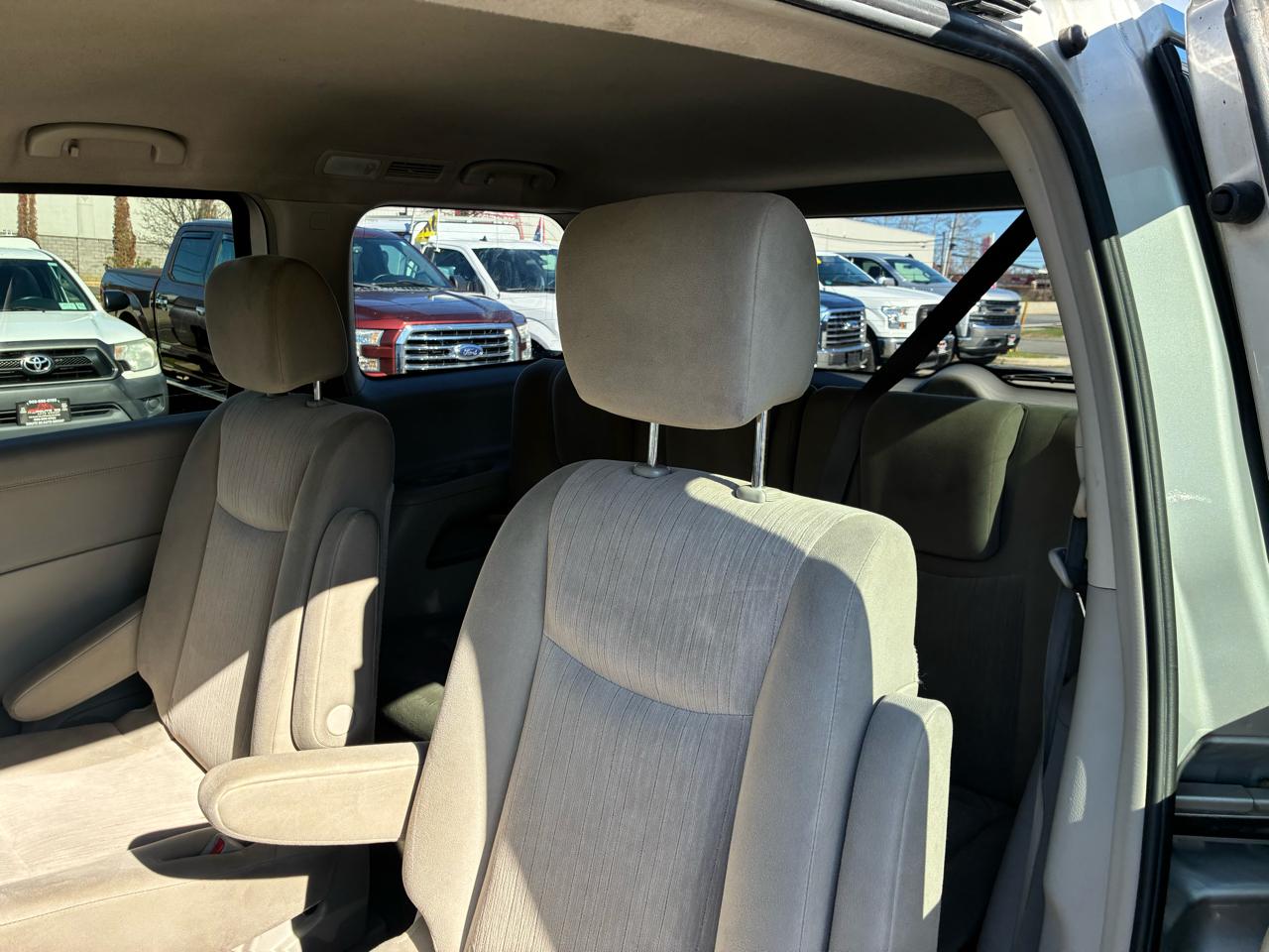 Nissan Quest 3.5 S 2012