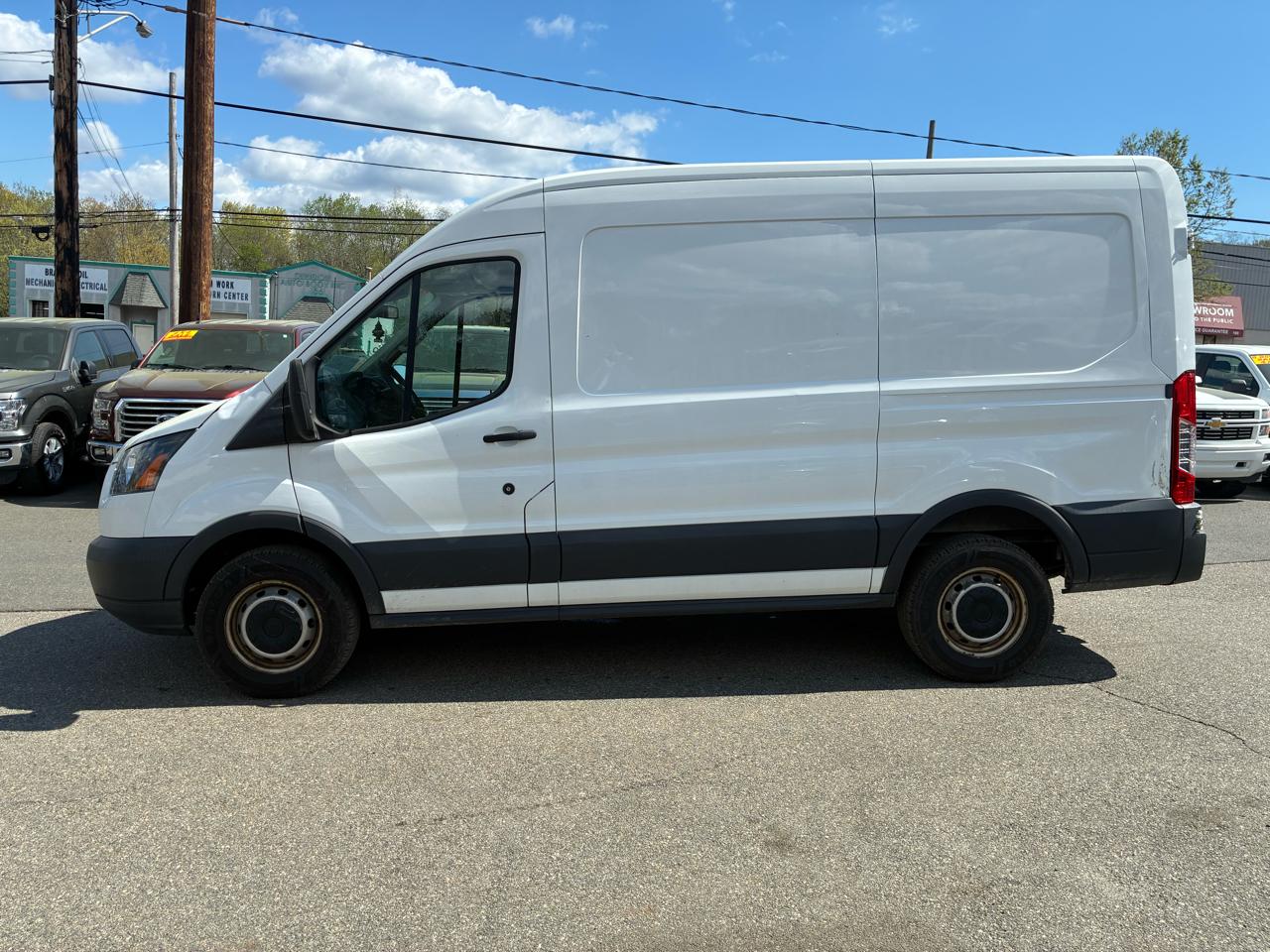Ford Transit 250 Van Med. Roof w/Sliding Pass. 130-in. WB 2018