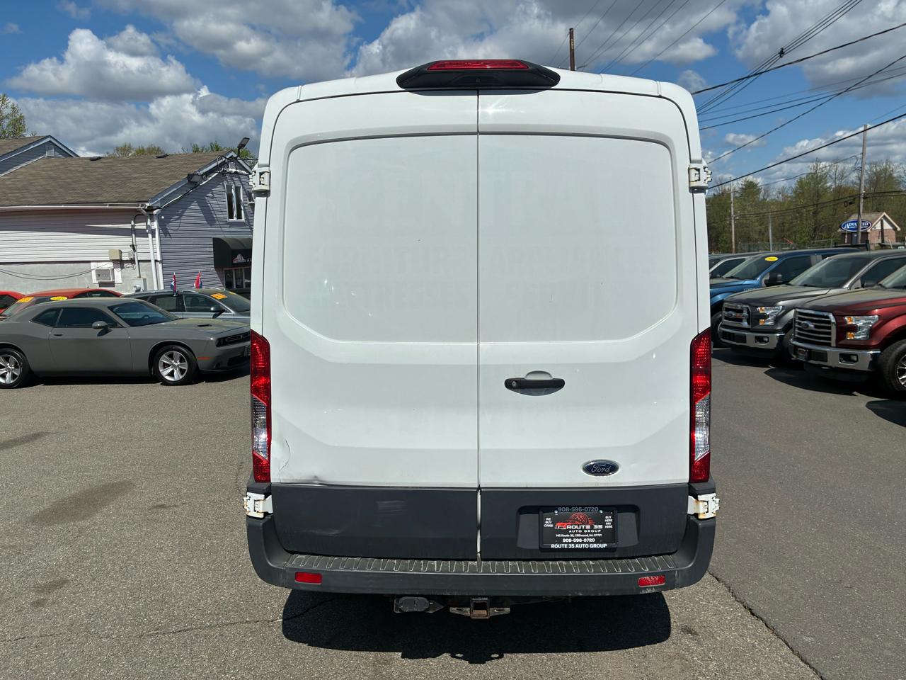 Ford Transit 250 Van Med. Roof w/Sliding Pass. 130-in. WB 2018
