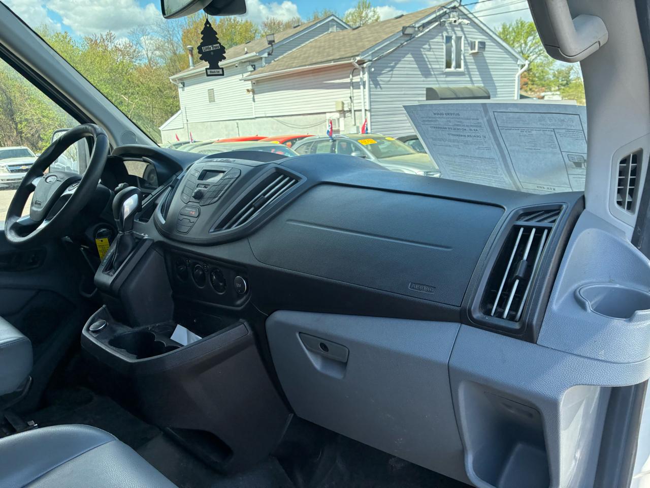 Ford Transit 250 Van Med. Roof w/Sliding Pass. 130-in. WB 2018