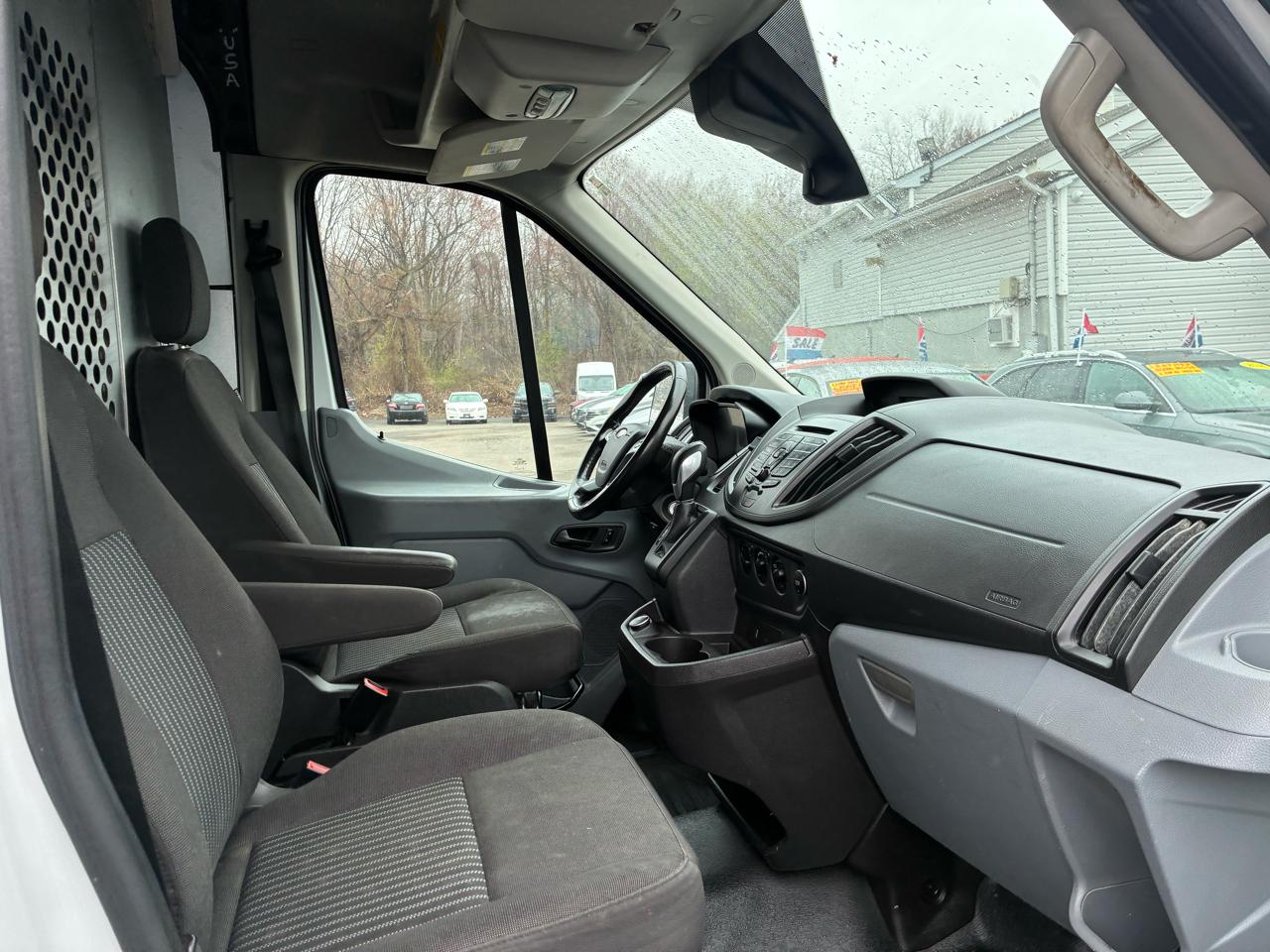 Ford Transit 250 Van Med. Roof w/Sliding Pass. 130-in. WB 2017