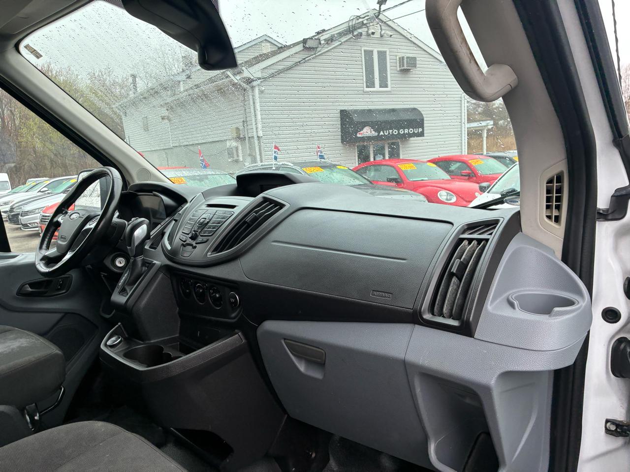 Ford Transit 250 Van Med. Roof w/Sliding Pass. 130-in. WB 2017