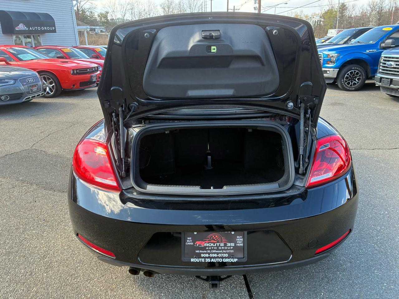 Volkswagen Beetle 2.5L Convertible 2013