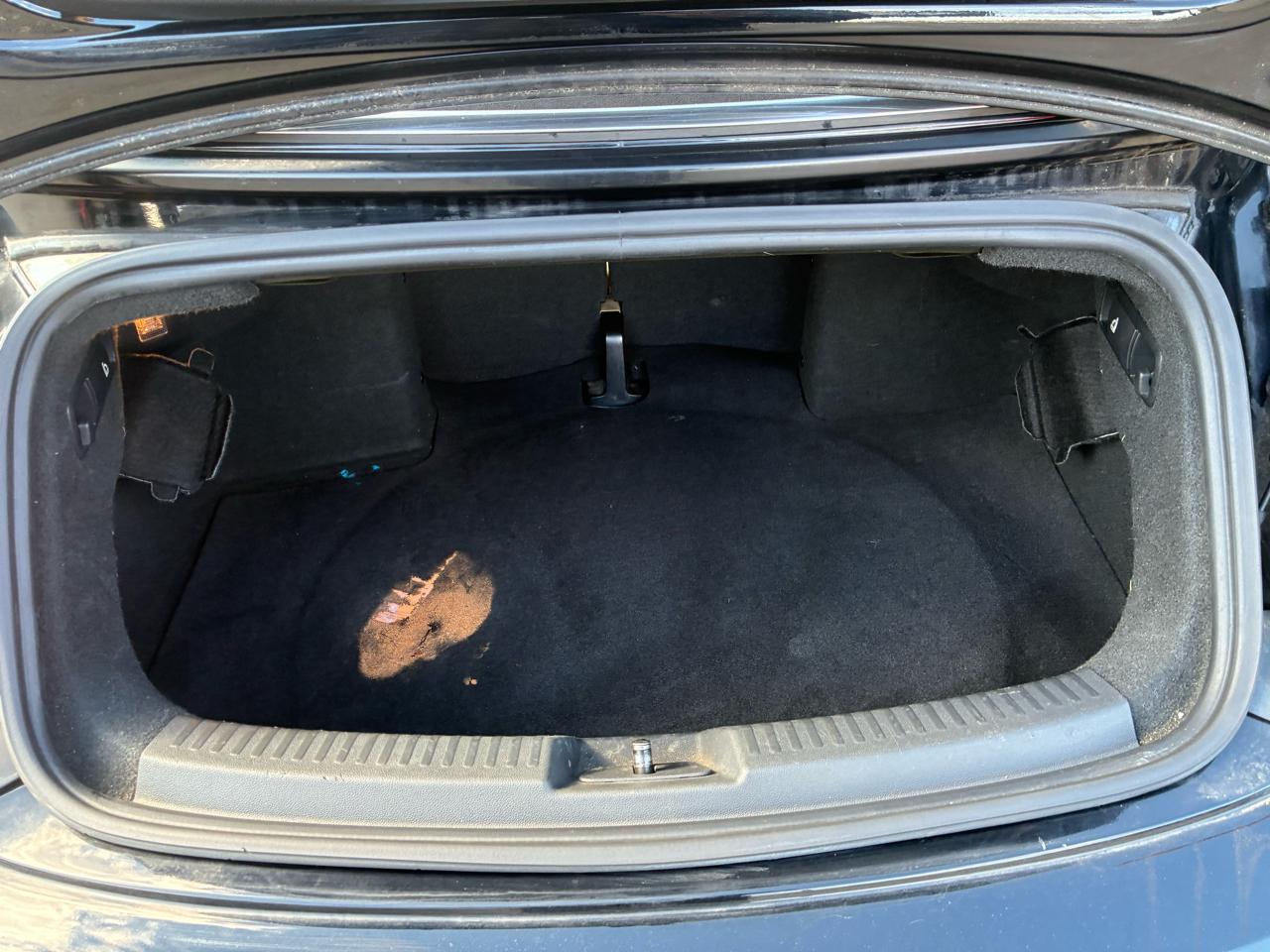 Volkswagen Beetle 2.5L Convertible 2013