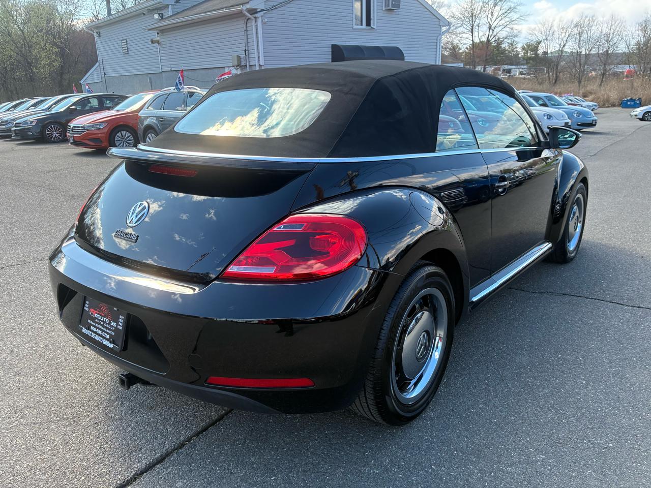 Volkswagen Beetle 2.5L Convertible 2013