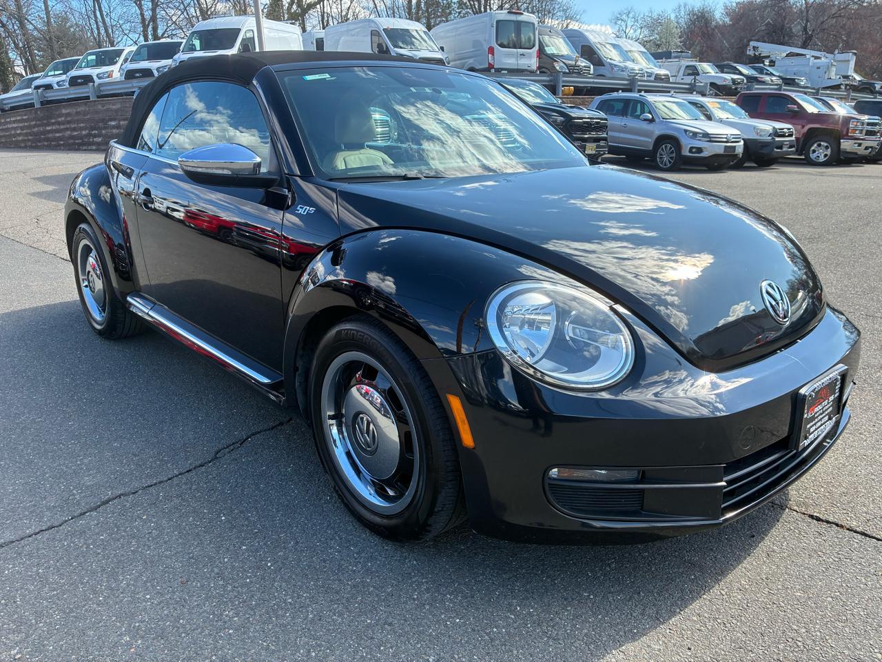 Volkswagen Beetle 2.5L Convertible 2013