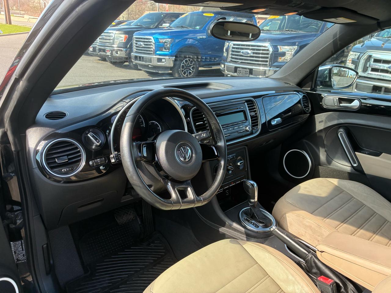 Volkswagen Beetle 2.5L Convertible 2013