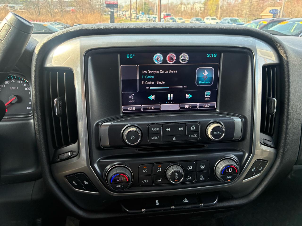 Chevrolet Silverado 1500 LT Crew Cab Long Box 4WD 2015