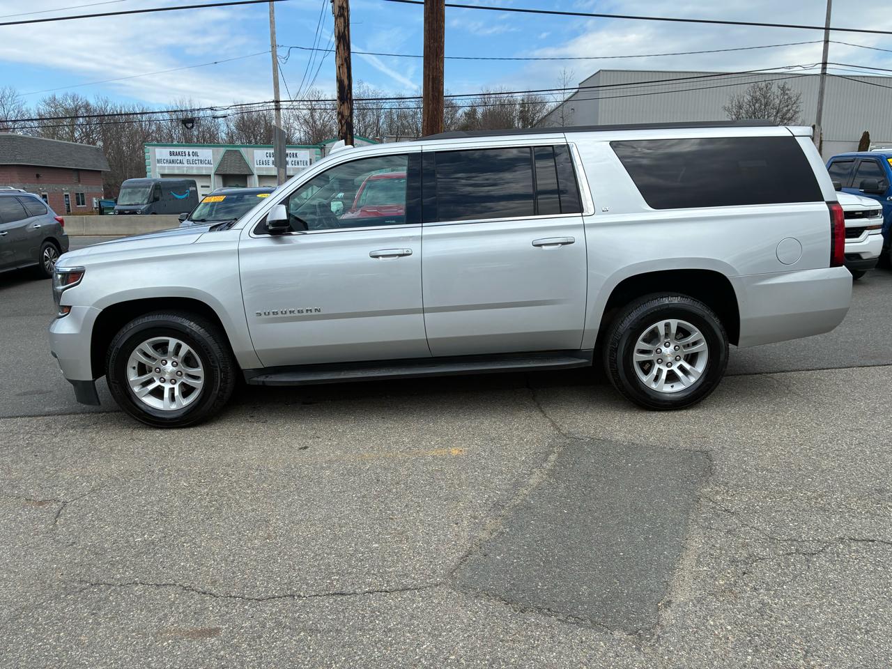 Chevrolet Suburban LT 4WD 2017