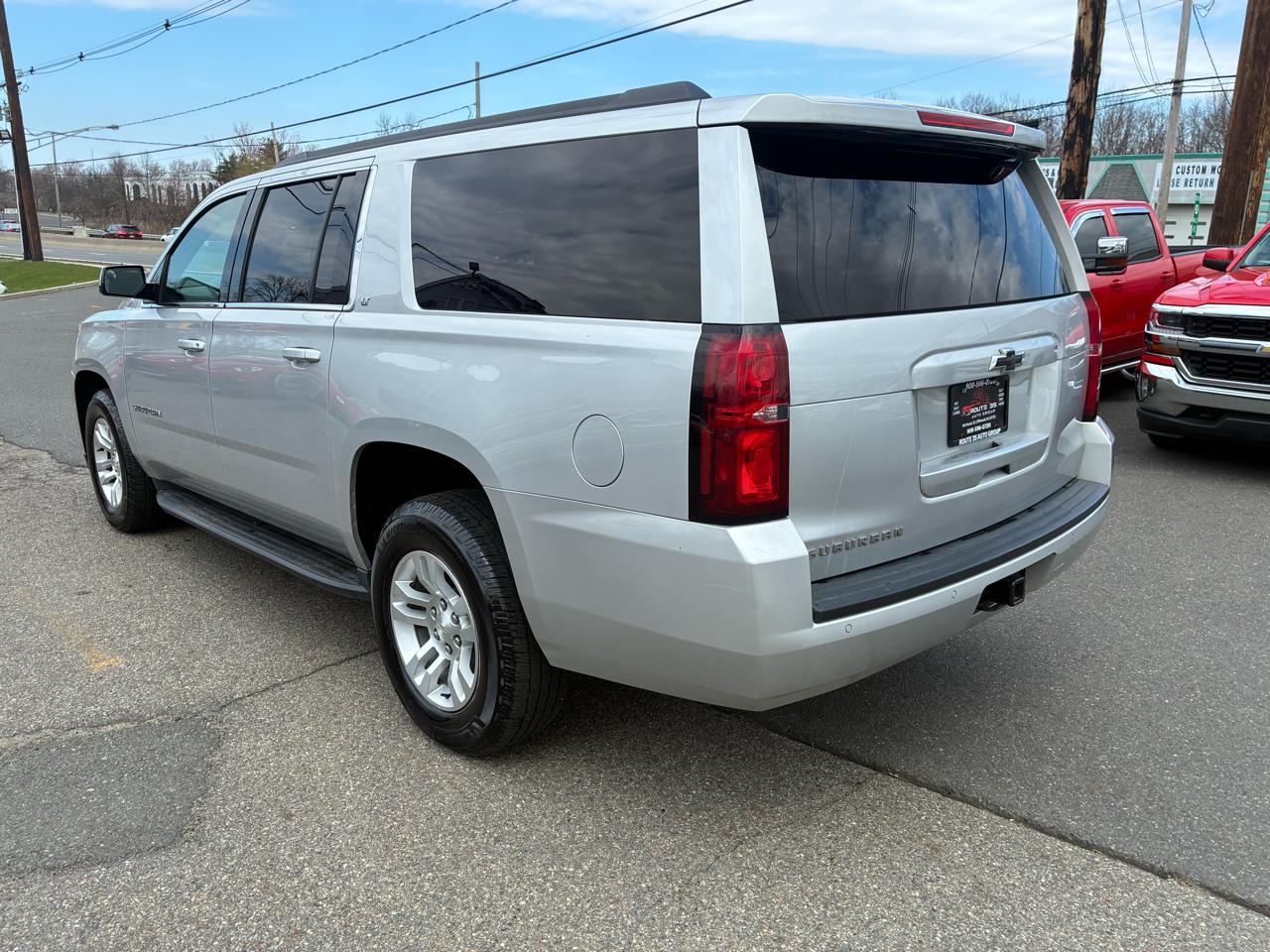 Chevrolet Suburban LT 4WD 2017