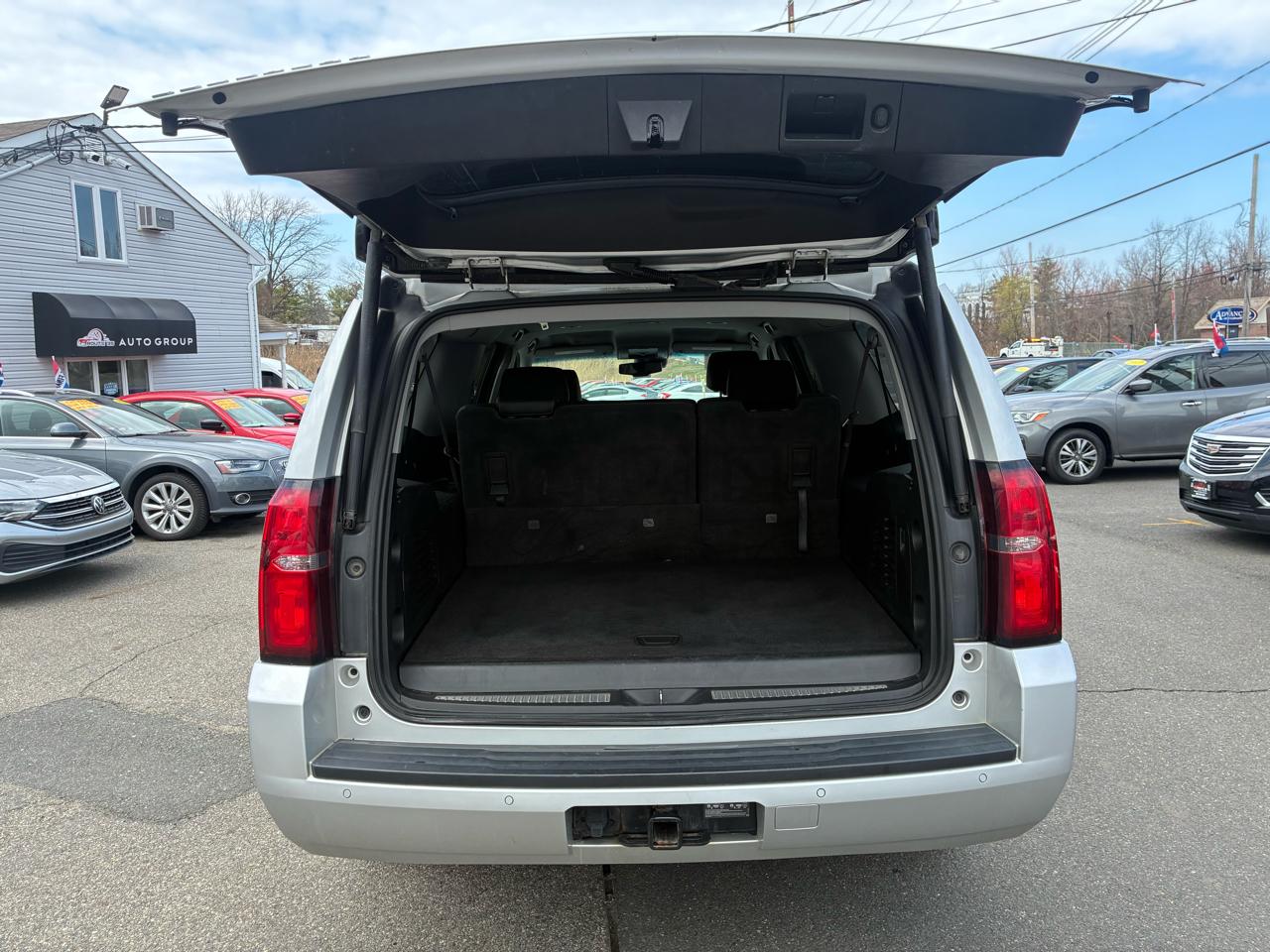 Chevrolet Suburban LT 4WD 2017