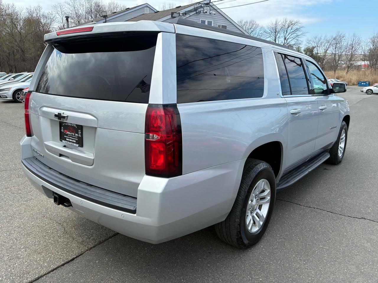 Chevrolet Suburban LT 4WD 2017